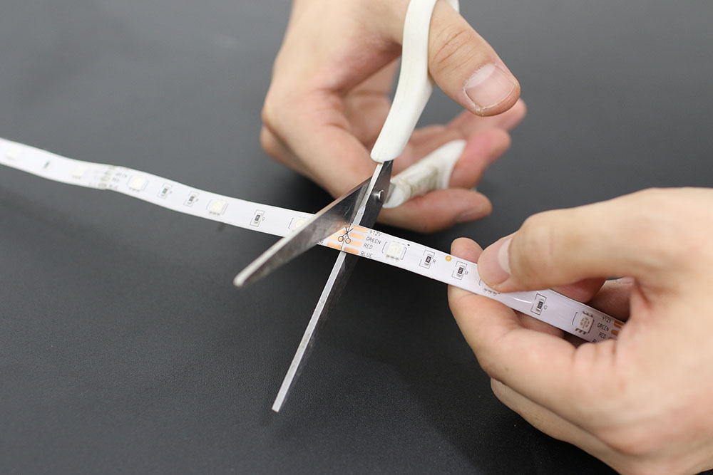 ①テープを短く切りすぎないように注意