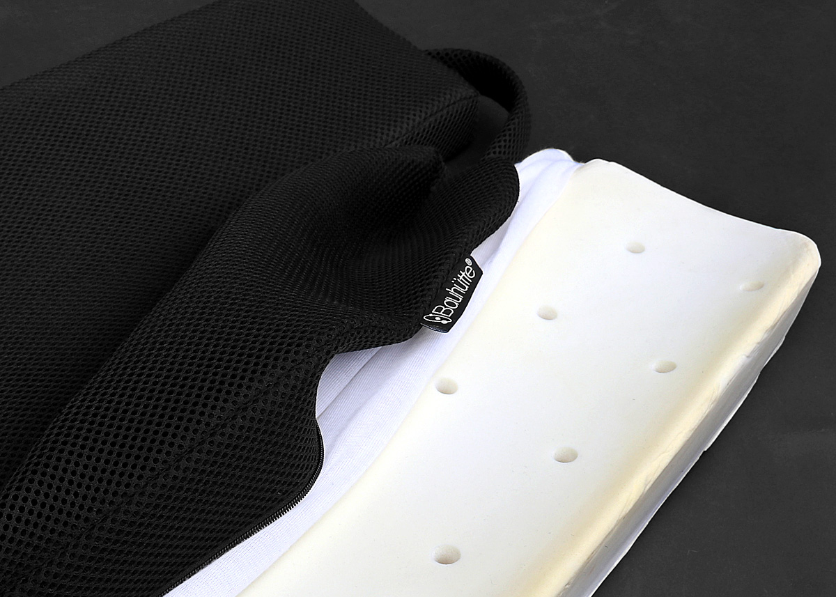 さらに、簡単に取り外しできるカバーで洗濯可能なので、クッションの臭いや汚れは気になりません。いつでも清潔な状態をキープできます。