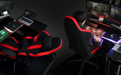 予算10万円。ゲーミングデスクの最強レイアウト11選