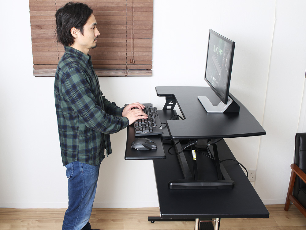 卓上タイプのスタンディングデスク