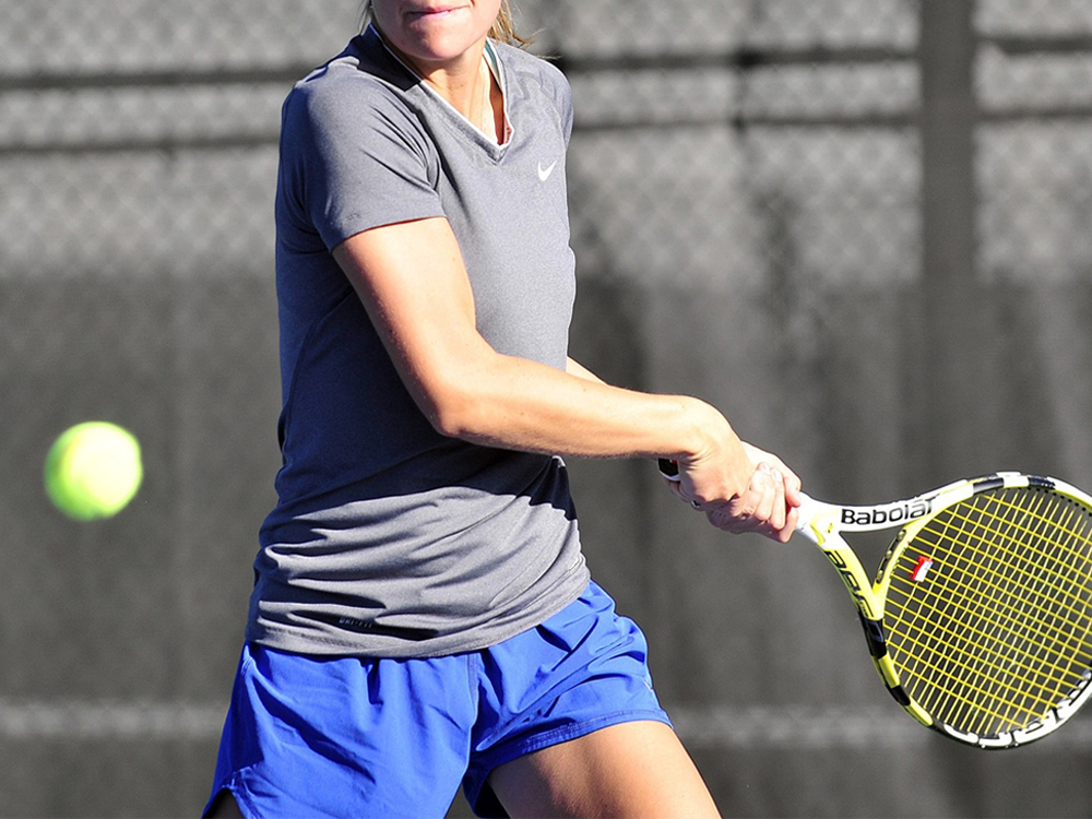 グリップやボール等を握るスポーツをする