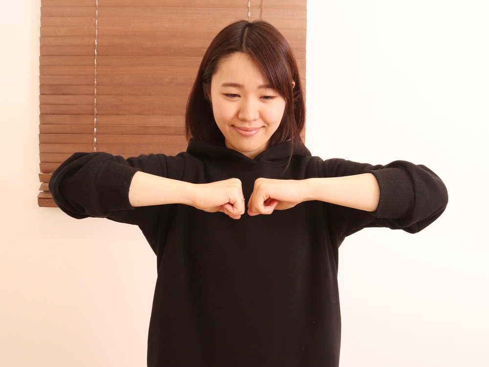 【腕振りストレッチ】