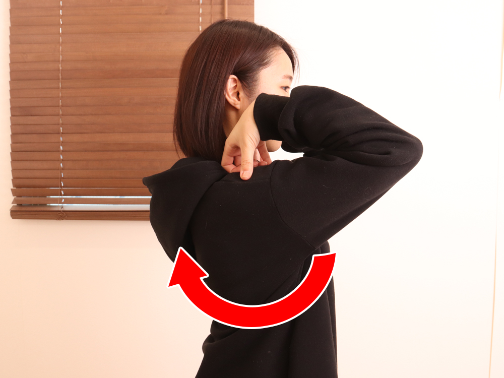 【肩回しストレッチ】