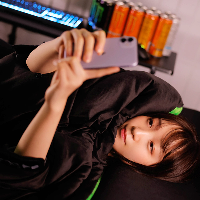 スマホがいじれるアームホール搭載