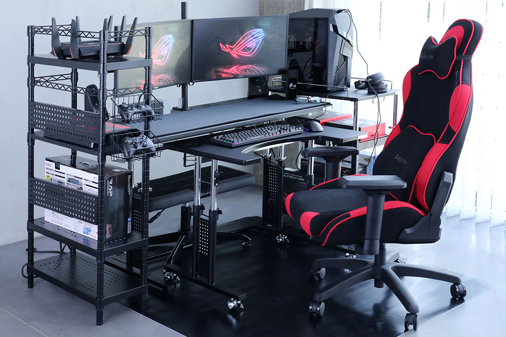 14 Amazing Gaming Desk Layouts