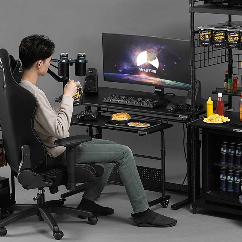 ゲーマーに多い「デスク飯」派