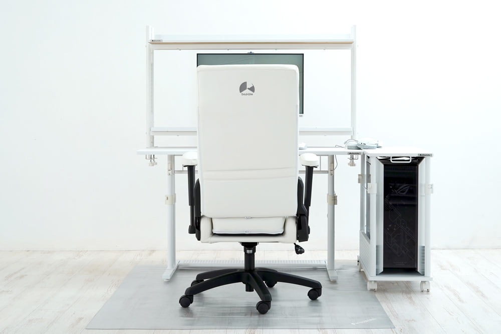「白色」のゲーミングデスク構築