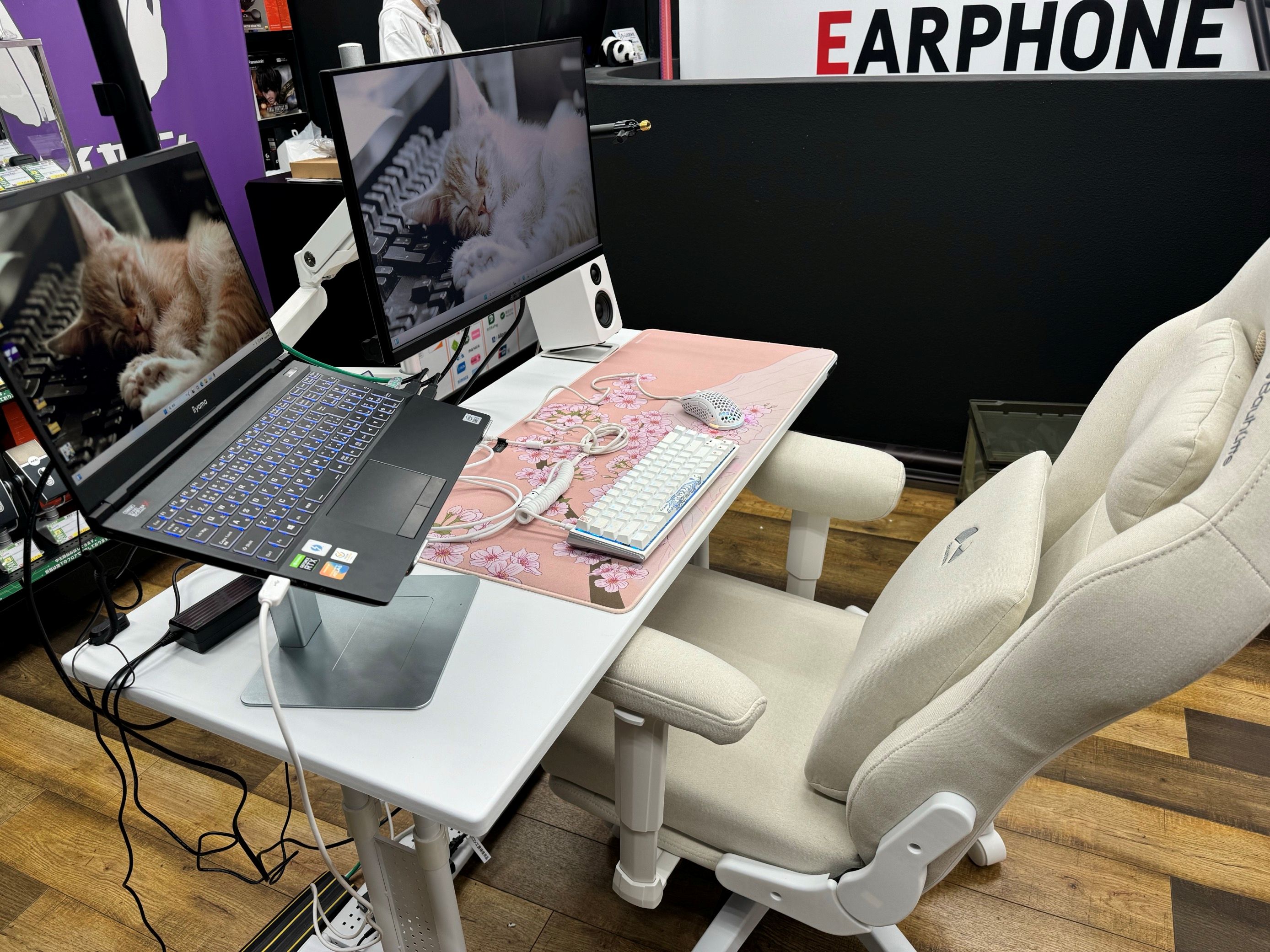 e☆イヤホン　ゲーミングAKB