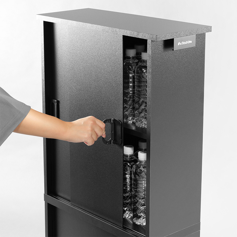 ホコリや日光を防ぐフルクローズ仕様