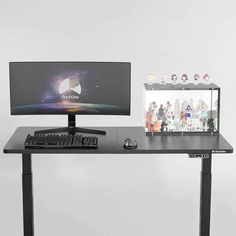 左右・上下も自由自在。配置を選ばない「対称設計」